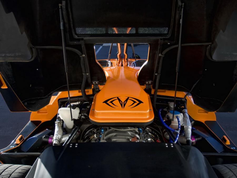 Моторный отсек Gumpert Apollo Basic 2007 года  (фото 9 из 19)